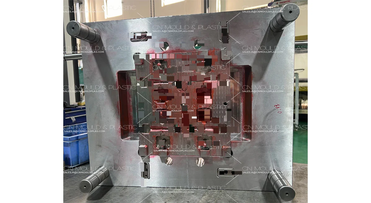 Как PCB Insert Molding работает?